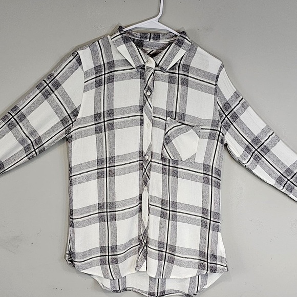 RAILS Button Down Plaid Flannel Shirt Sz. Medium - Picture 2 of 8